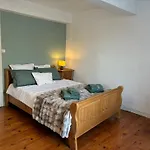 Spacious In With Garden * Ginoles
