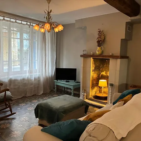 Spacious In With Garden *