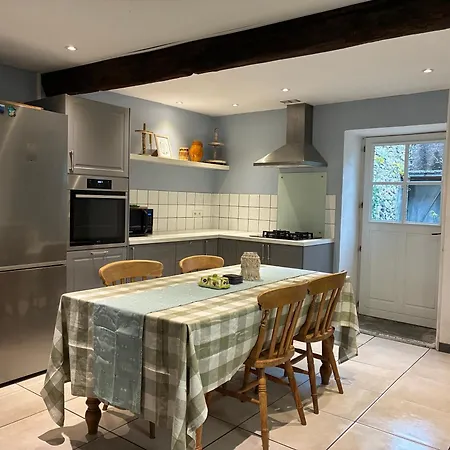 Spacious In With Garden Semesterbostad Ginoles