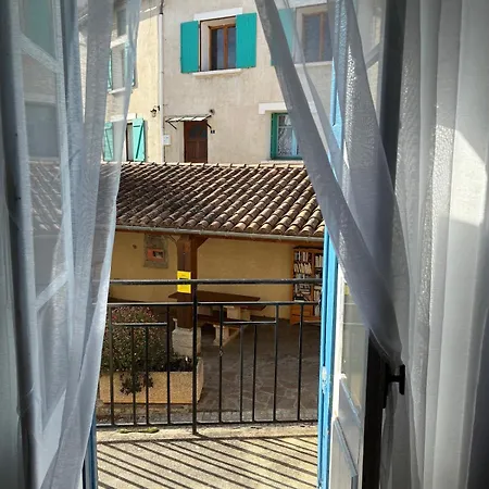 Spacious In With Garden * Ginoles