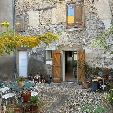 Spacious In With Garden 度假居