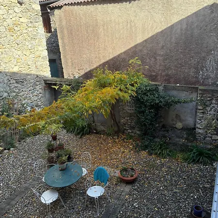 Spacious In With Garden * Ginoles