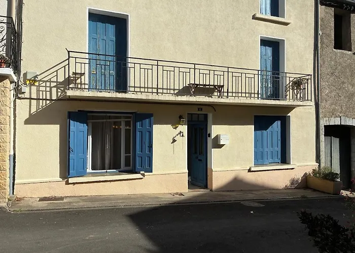 Spacious In With Garden *